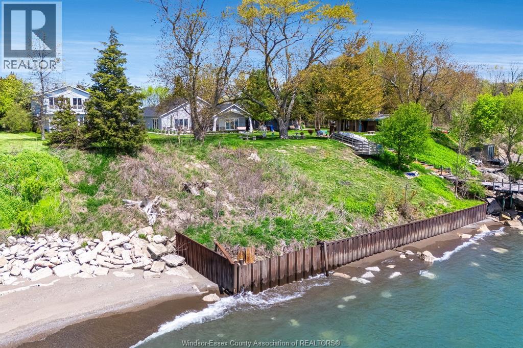 952 Hiawatha Beach - 44