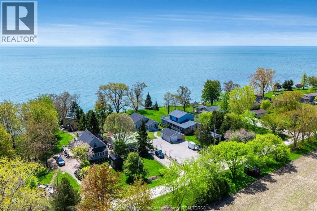 952 Hiawatha Beach - 46