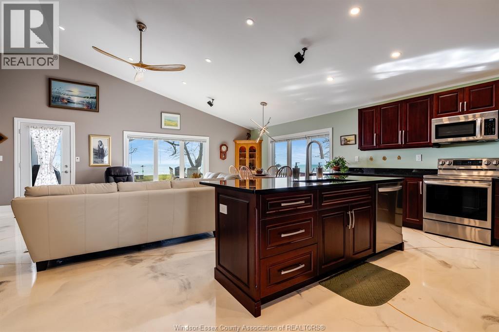 952 Hiawatha Beach - 5