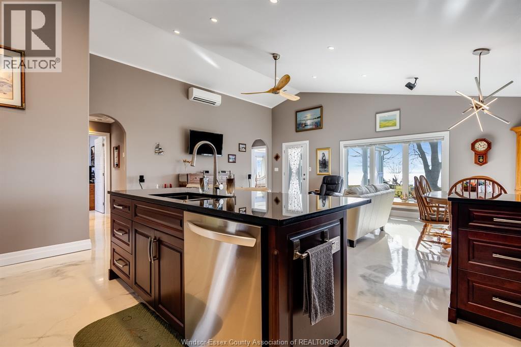 952 Hiawatha Beach - 8