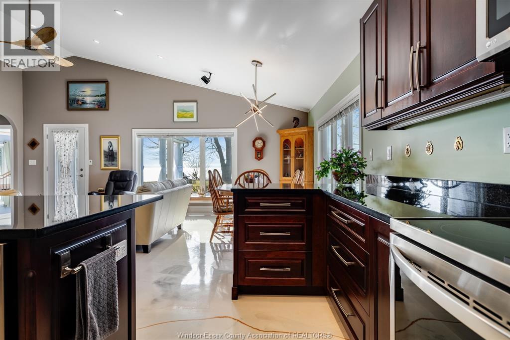 952 Hiawatha Beach - 9