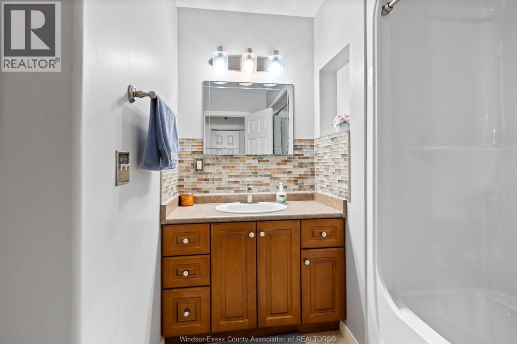 8341 MIDDLESIDE ROAD - 12