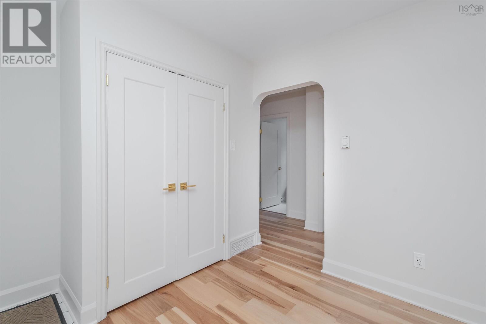 19 louisa Street - 10