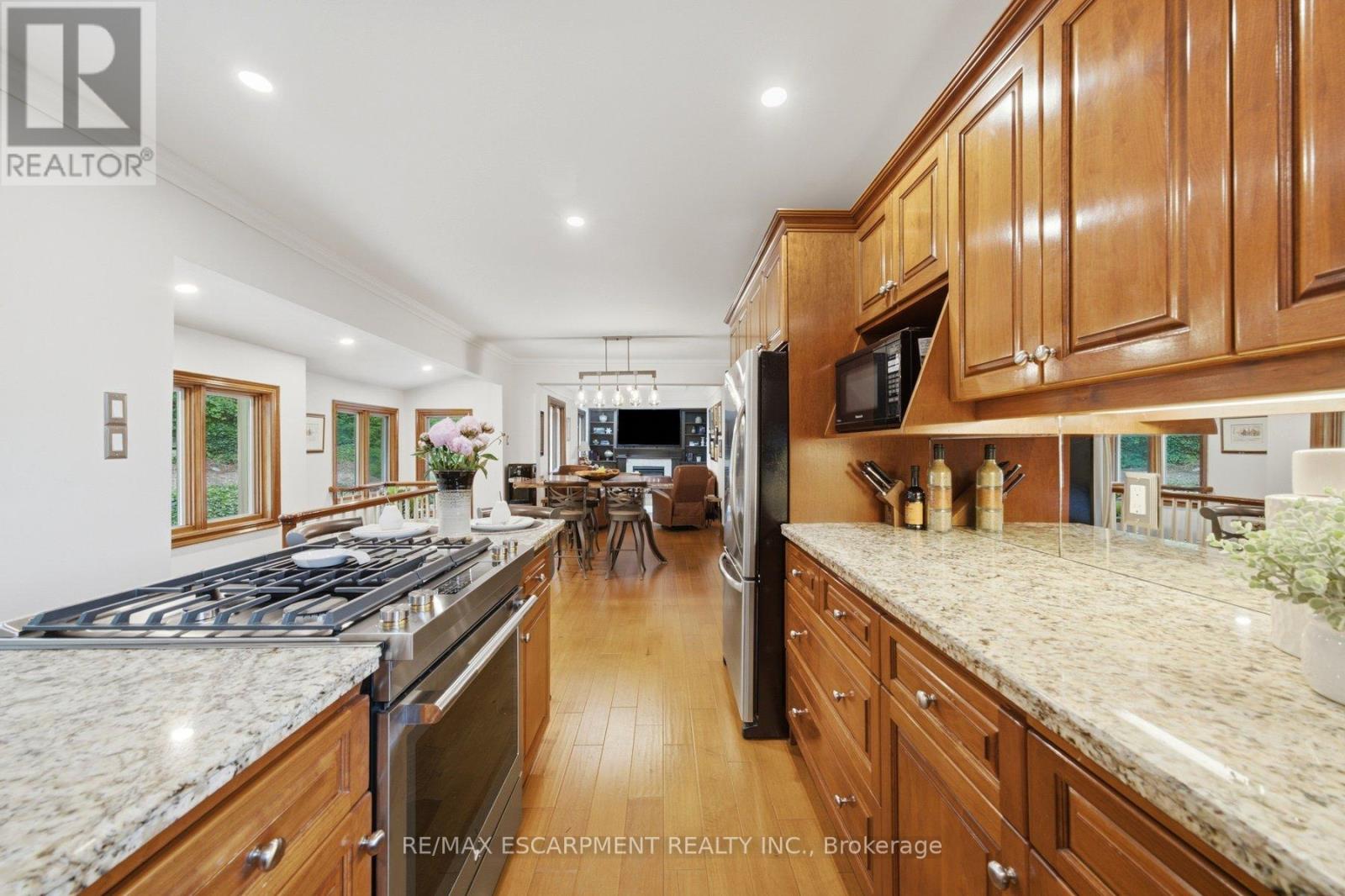 44 NEW MOUNTAIN ROAD - 11