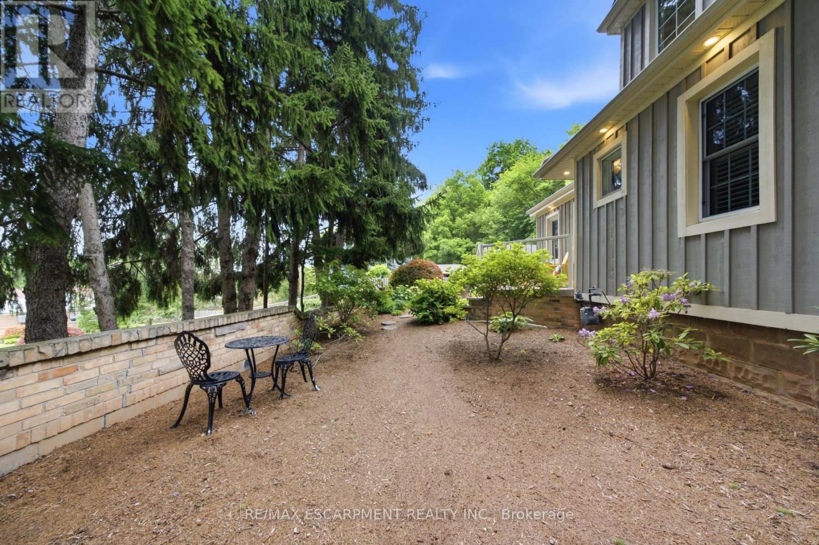 44 NEW MOUNTAIN ROAD - 35