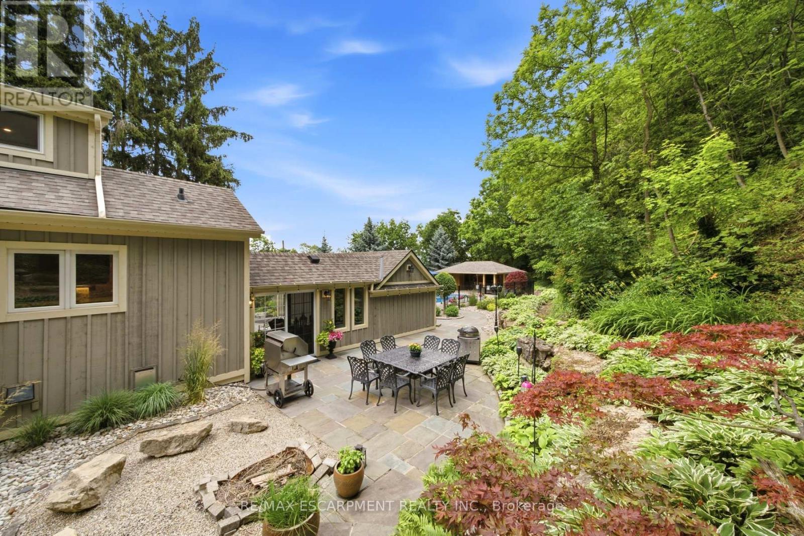 44 NEW MOUNTAIN ROAD - 36
