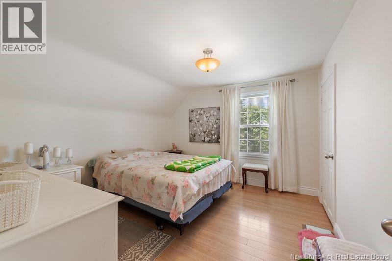 1205 Amirault Street - 20