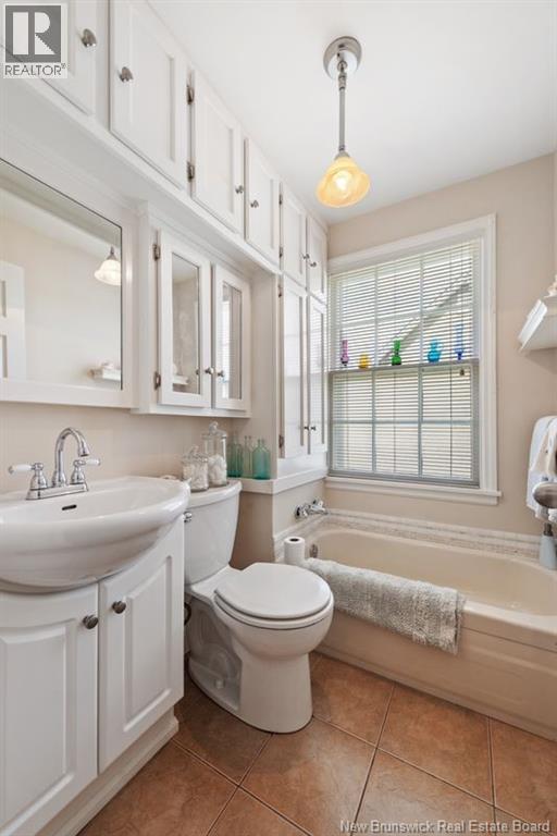 1205 Amirault Street - 21