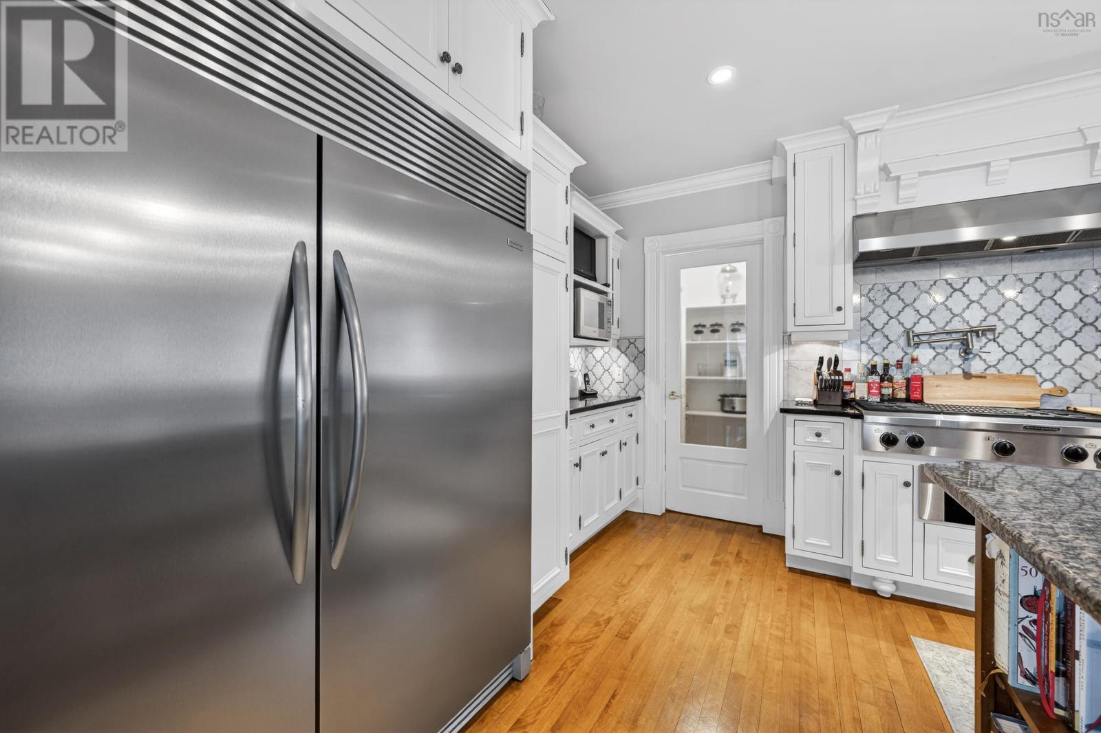 15 Whitney Avenue - 18