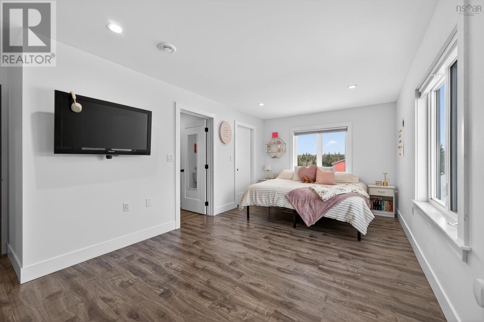940 Hills Road - 35