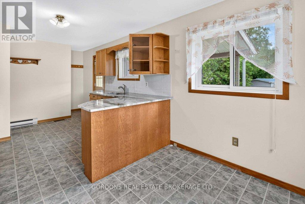 450 CHARLES STREET N - Image 18