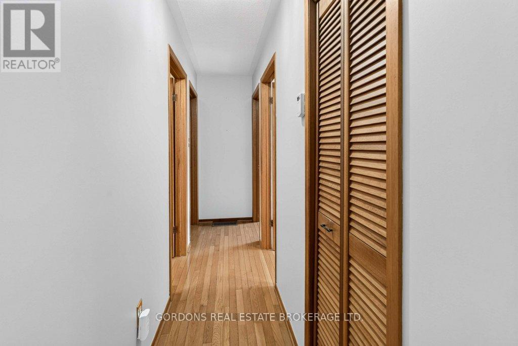 450 CHARLES STREET N - Image 26