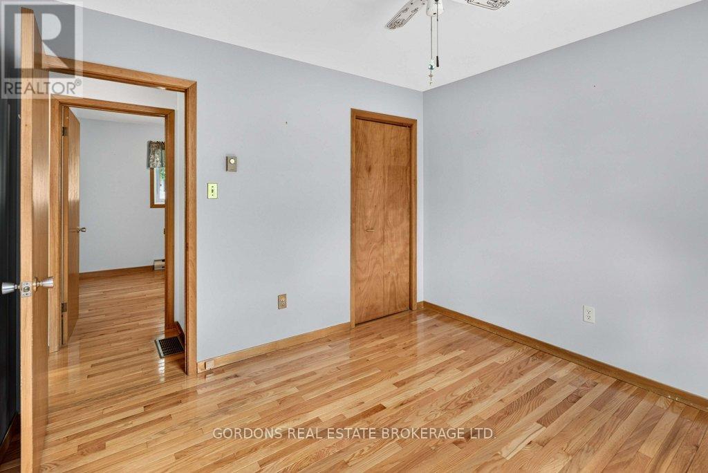 450 CHARLES STREET N - Image 33