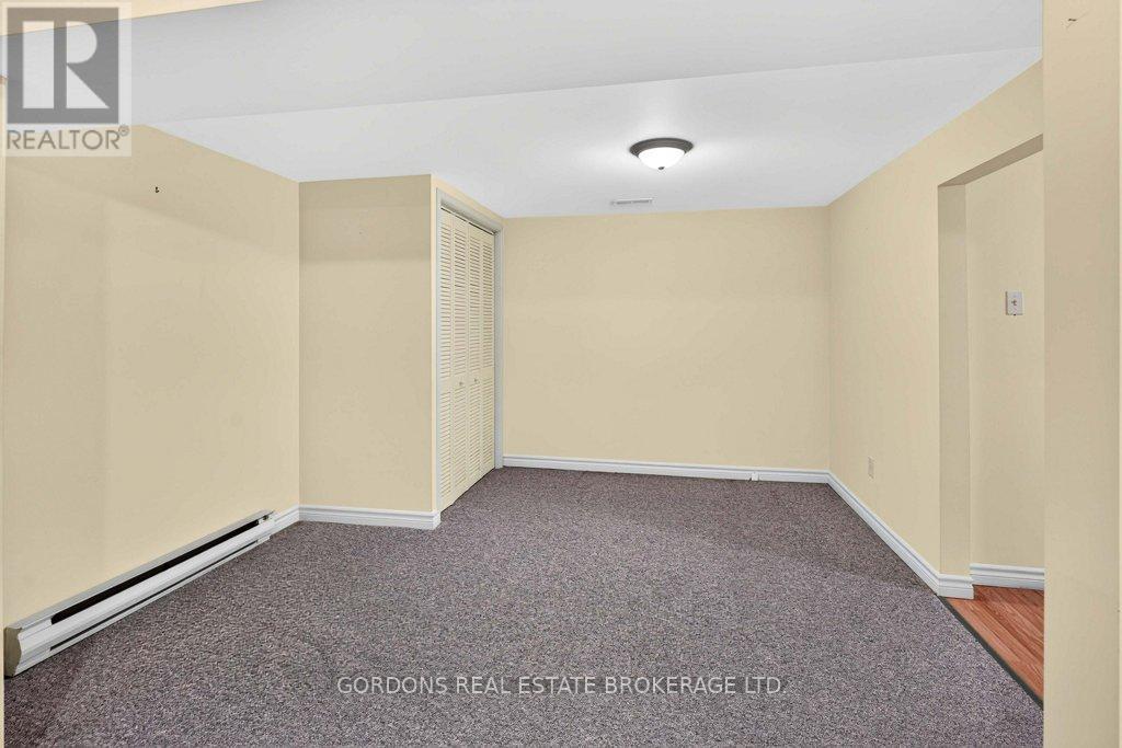 450 CHARLES STREET N - Image 37