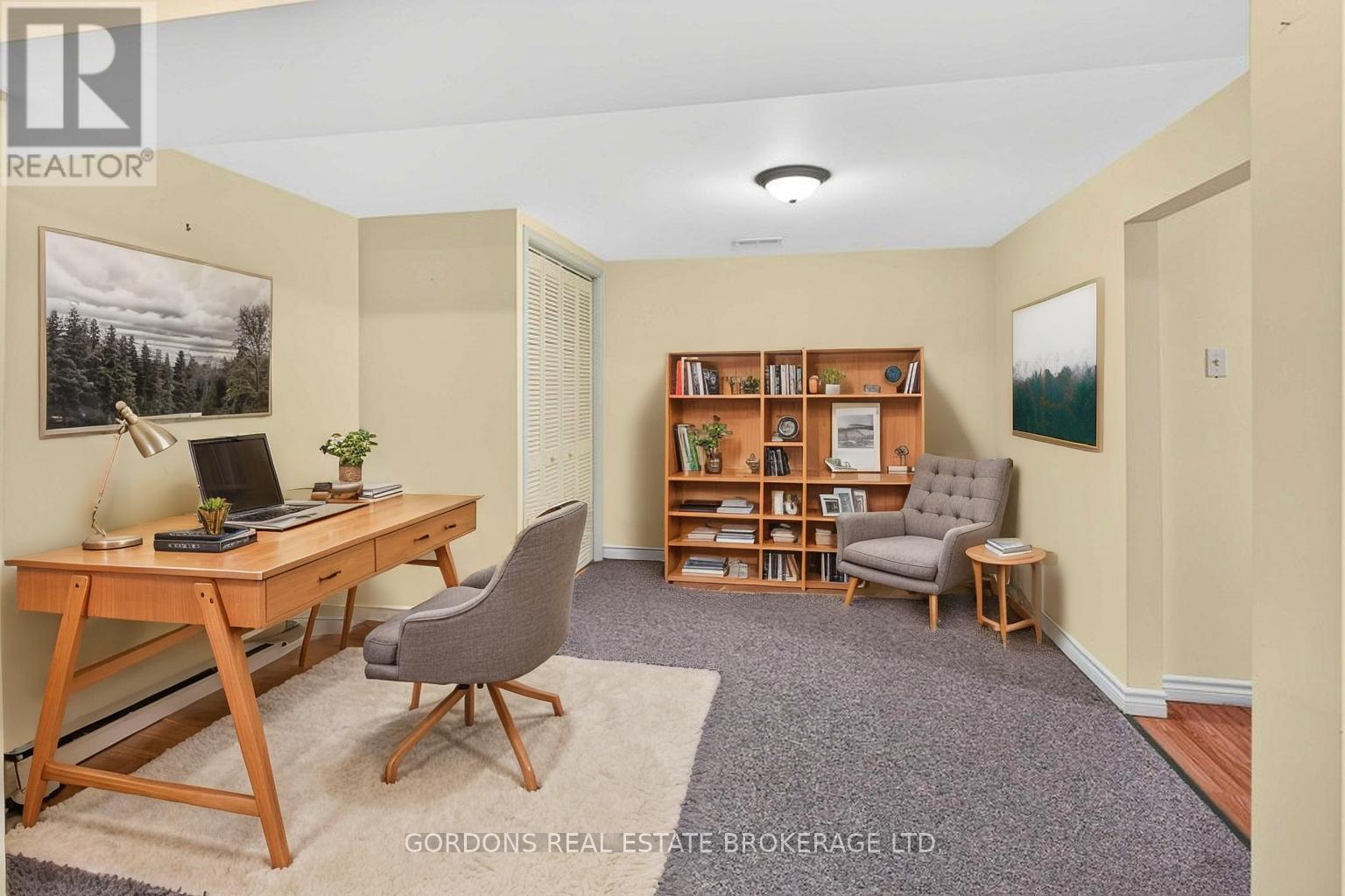 450 CHARLES STREET N - Image 38