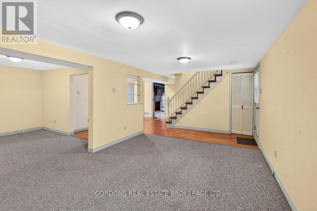 450 CHARLES STREET N - Image 39