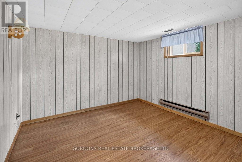 450 CHARLES STREET N - Image 44
