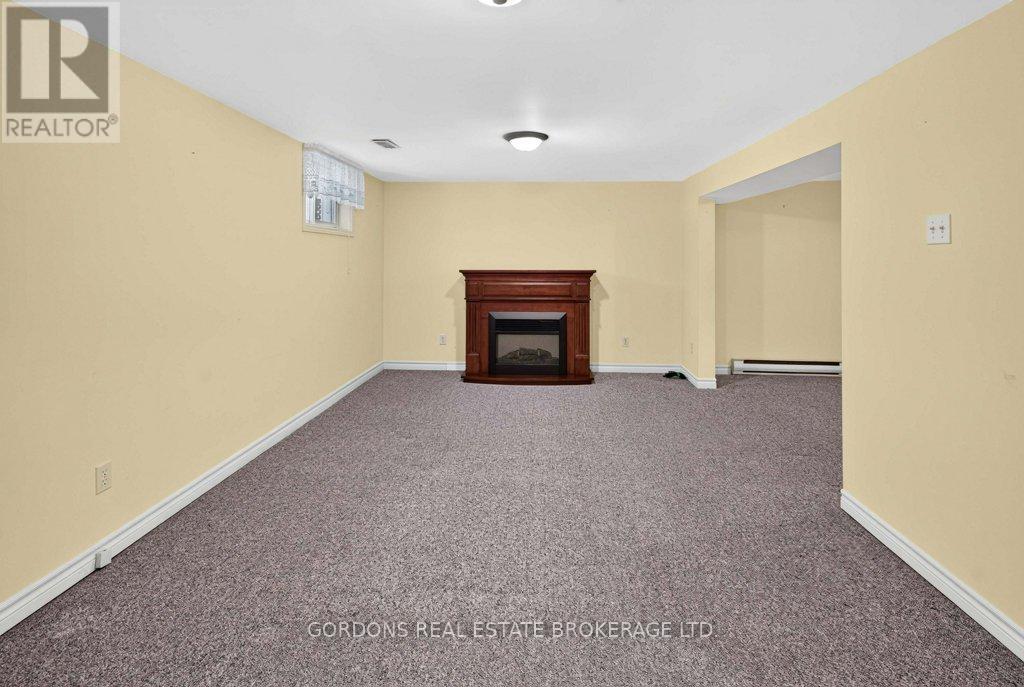 450 CHARLES STREET N - Image 47