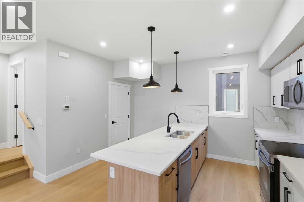 1636 19 Avenue NW - 9
