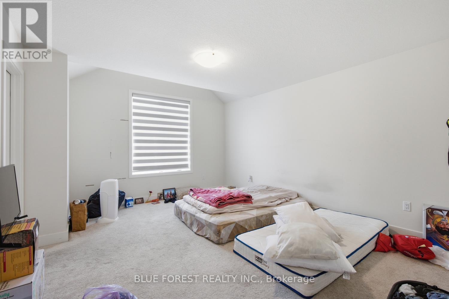 23 CHRISTOPHER COURT - 14