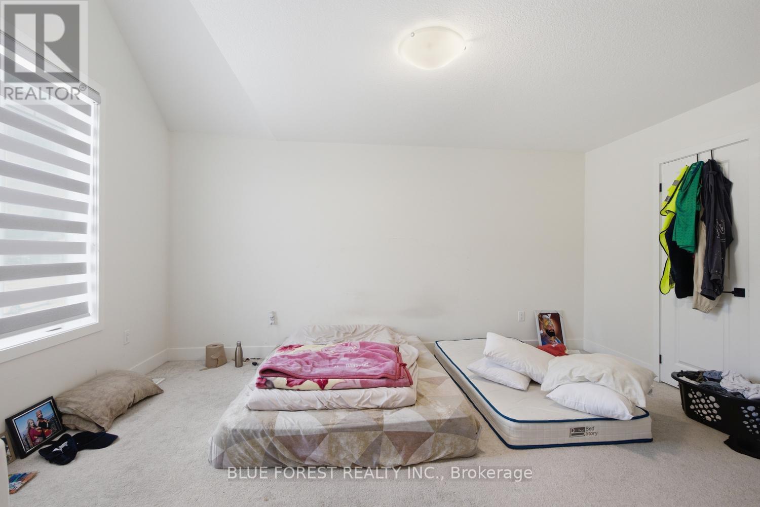23 CHRISTOPHER COURT - 15