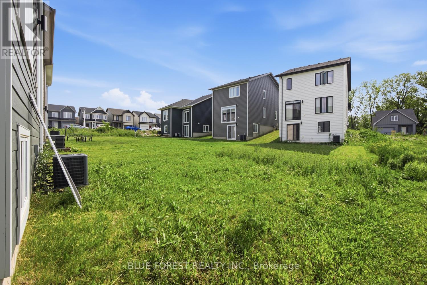 23 CHRISTOPHER COURT - 27