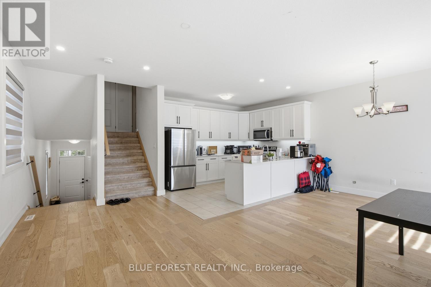 23 CHRISTOPHER COURT - 9