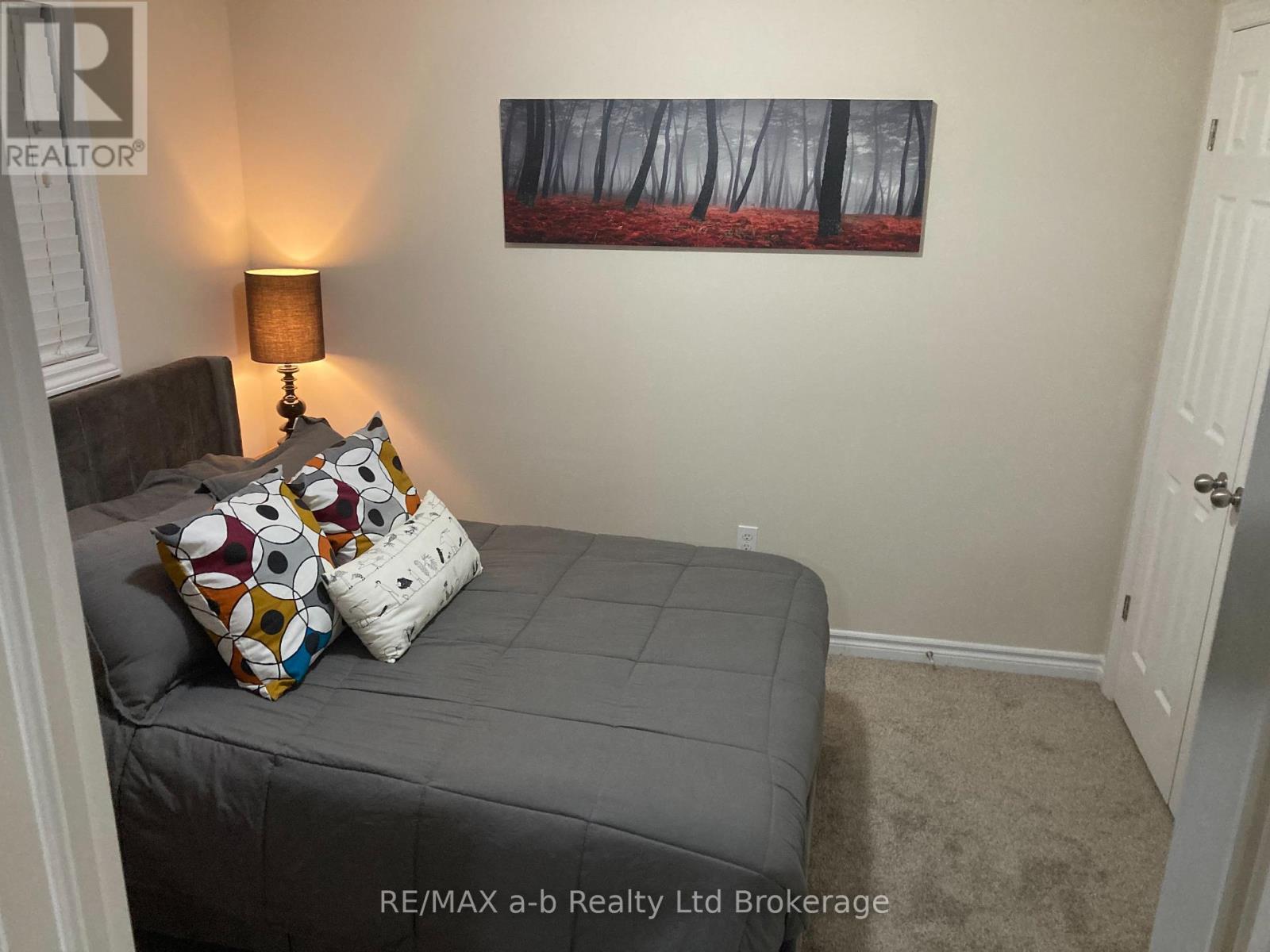 1380 CAEN AVENUE - 43