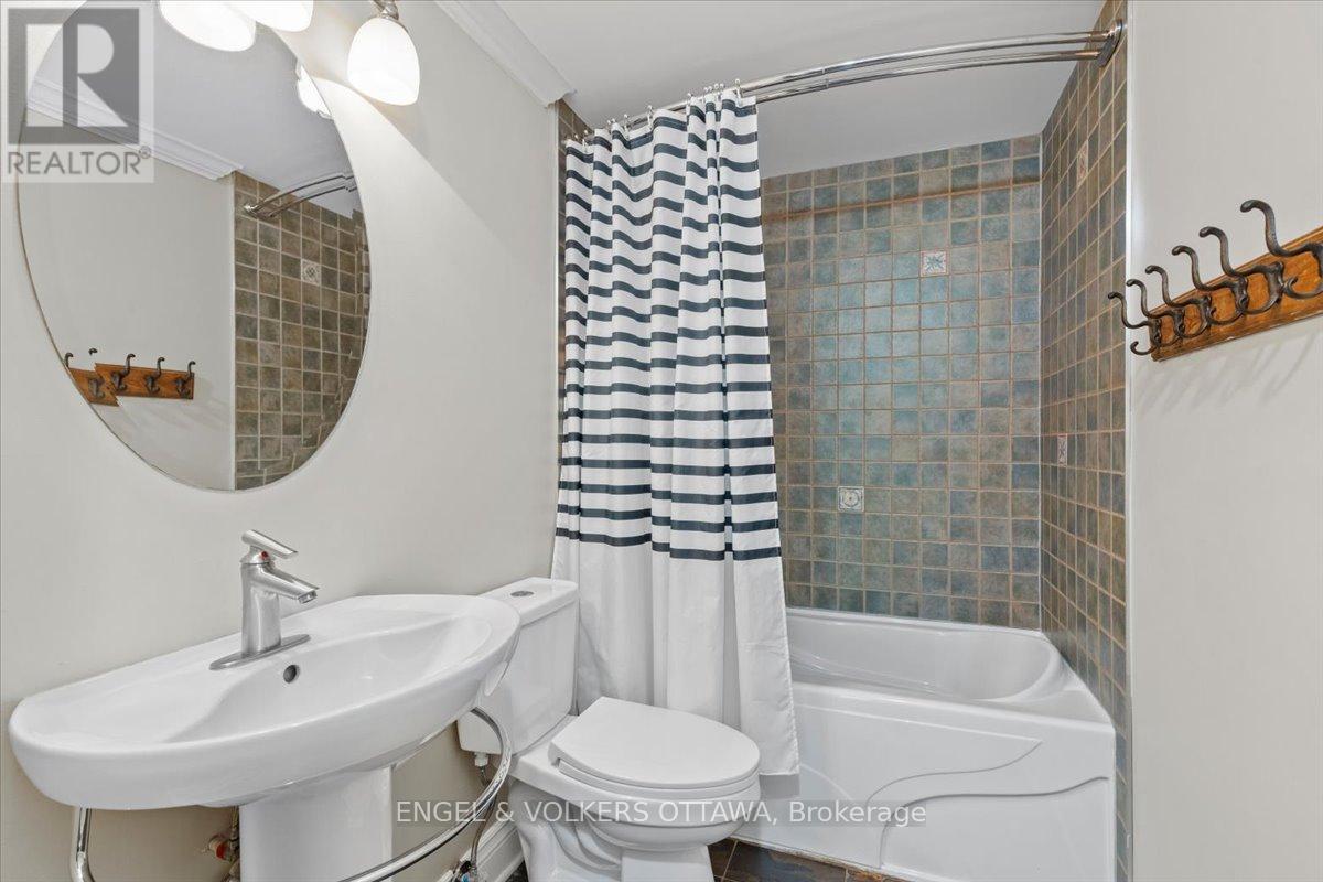 #2 139 GUIGUES AVENUE - 16