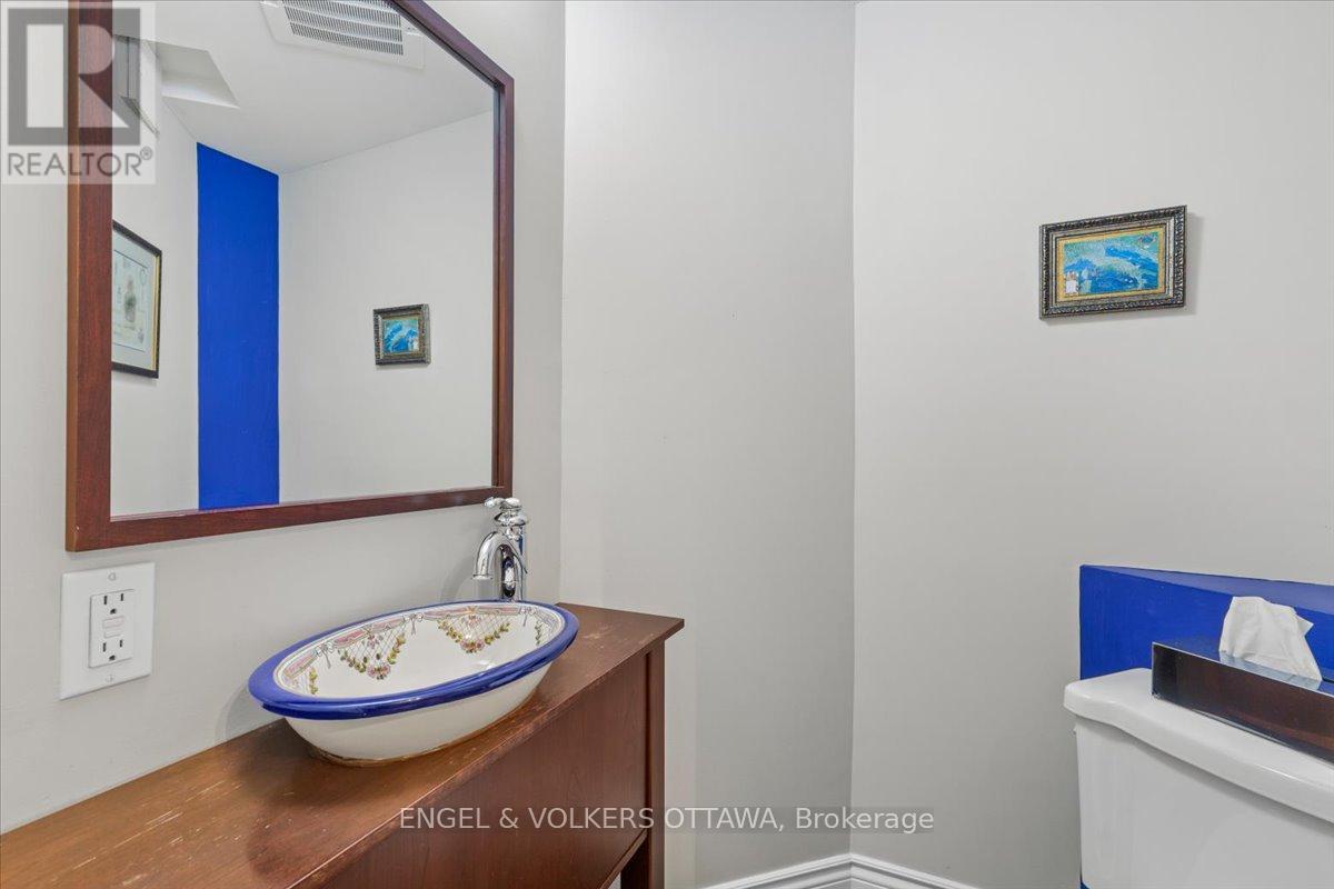 #2 139 GUIGUES AVENUE - 17