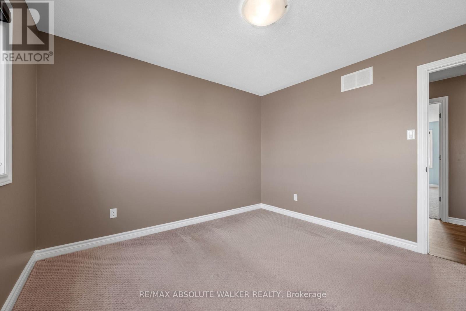 House for Rent in Ottawa – 213 ESTURGEON STREET, Ottawa – By Peter Sagos - Image 22