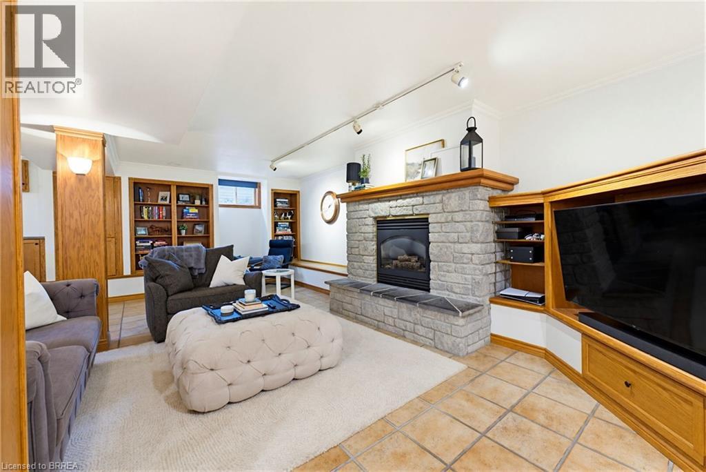 9 ELIZABETH Street - 21