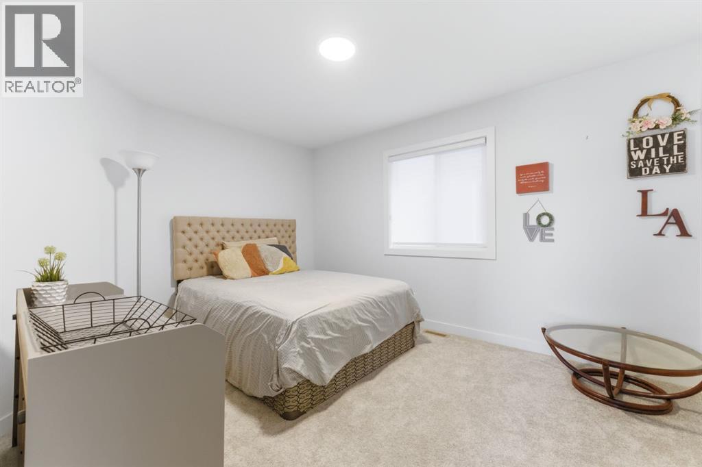 936 Langholm Drive SE - 33