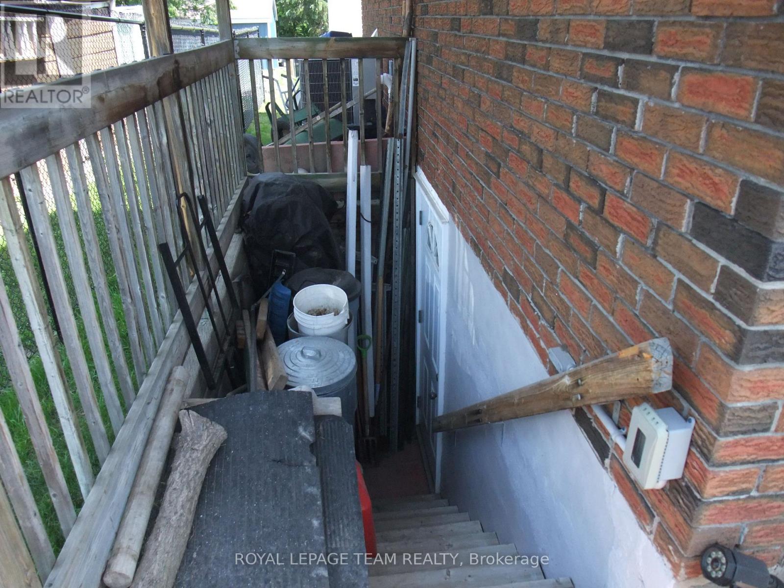 343 HARRY STREET - 19