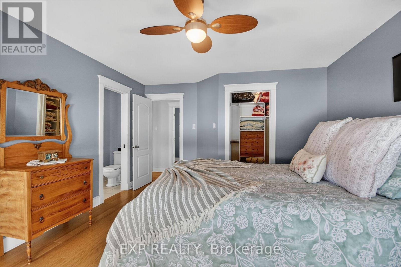 6715 SUNCREST DRIVE - 27