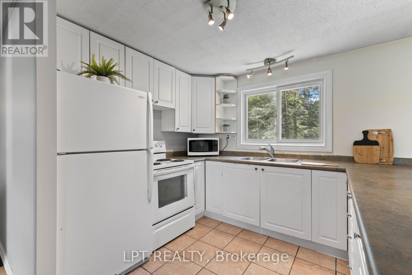2743 LOCKHART ROAD - 10