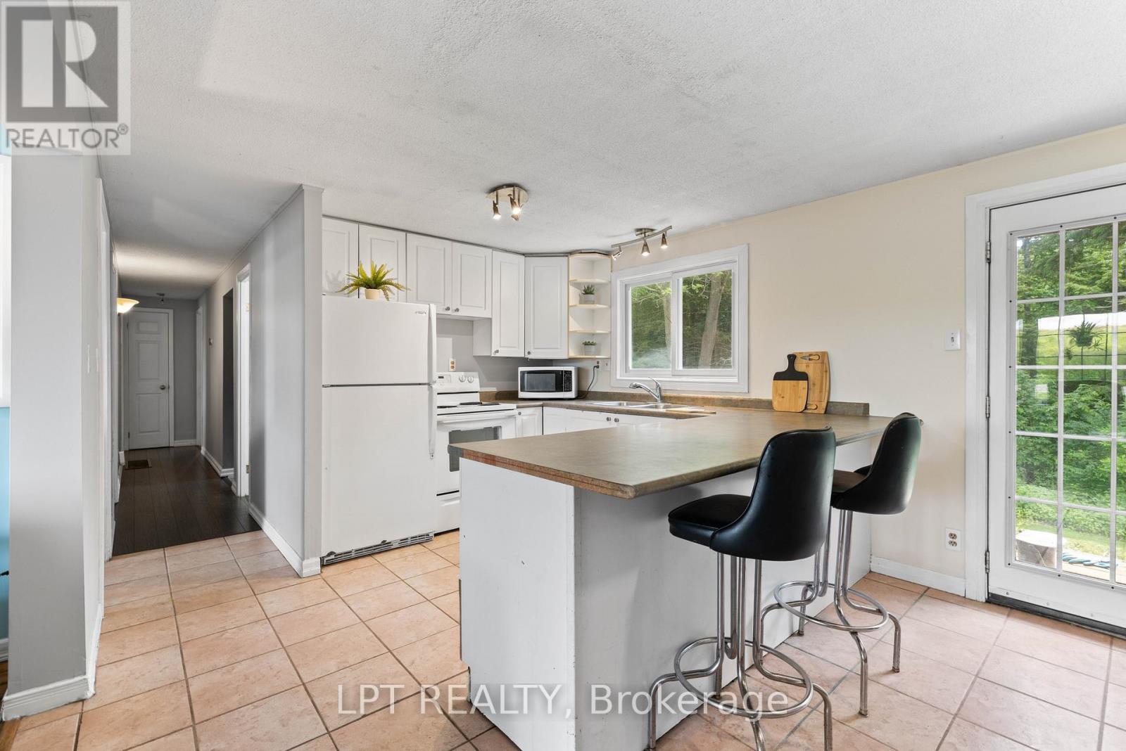 2743 LOCKHART ROAD - 9