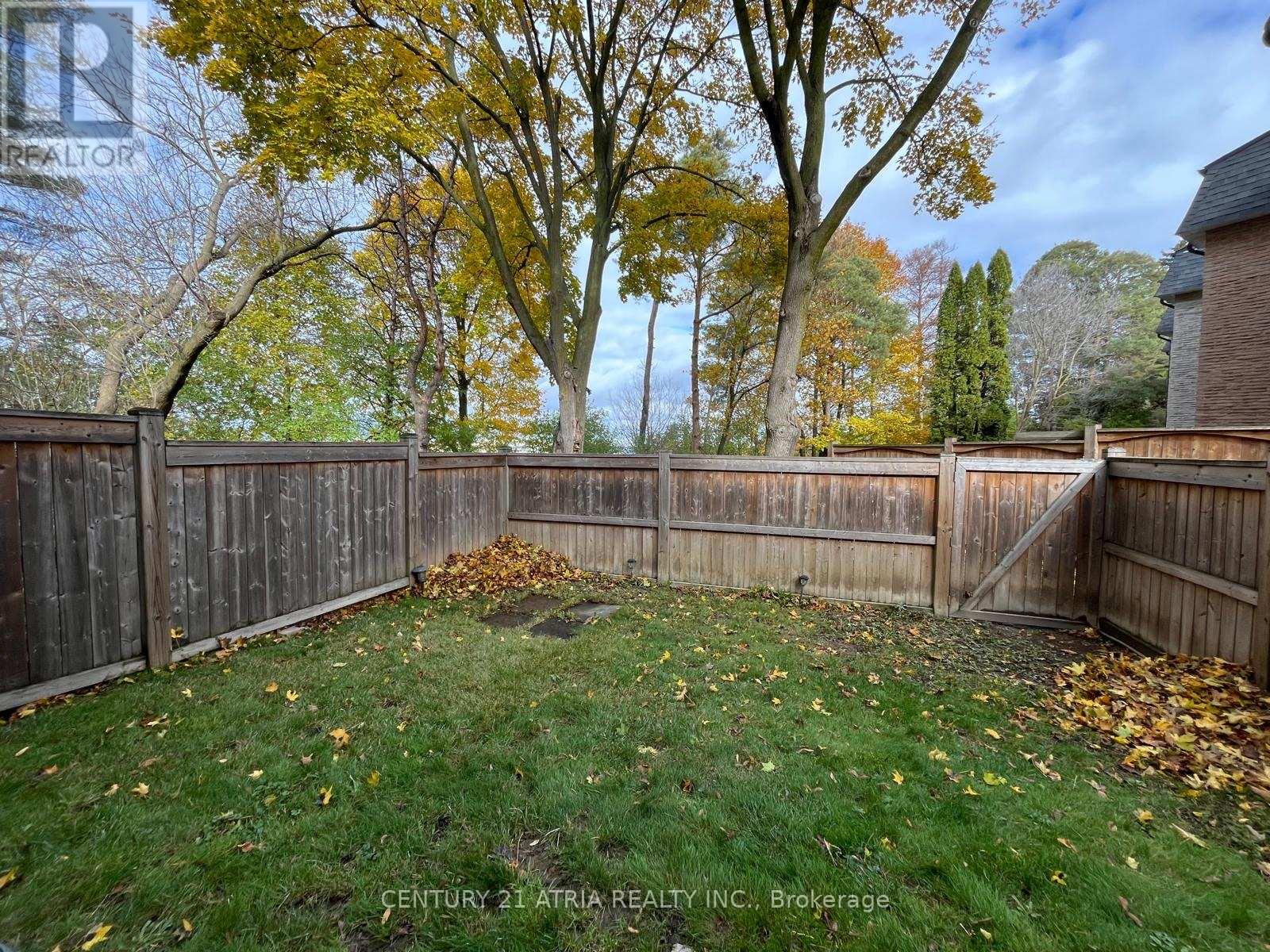 38 HENDERSON DRIVE - 21