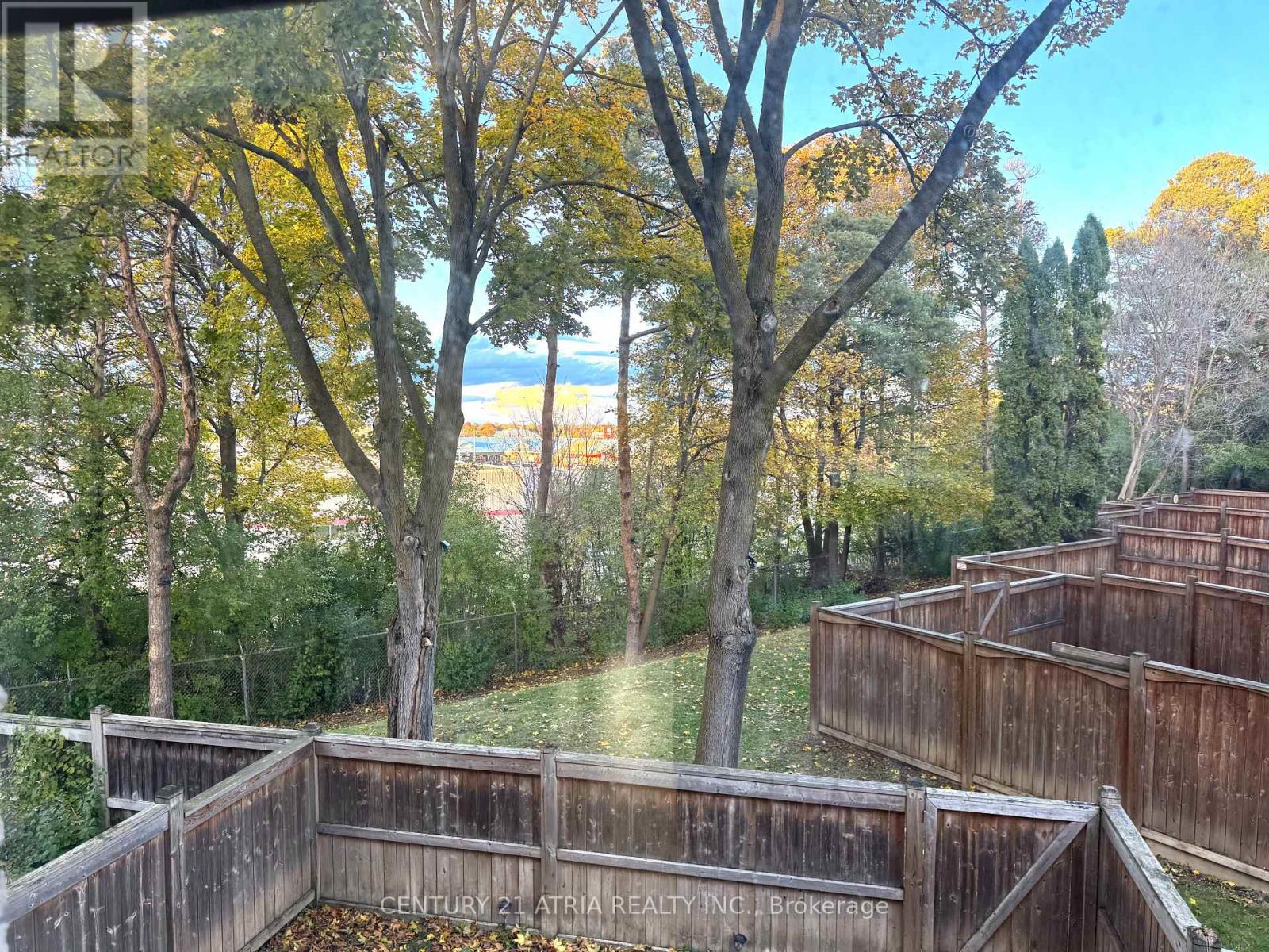 38 HENDERSON DRIVE - 22