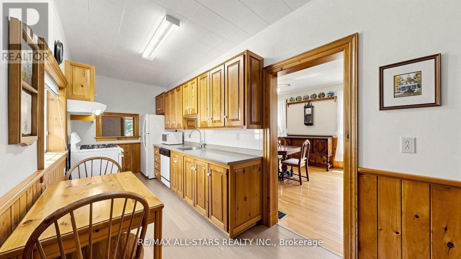 11 MARIETTA STREET - 14