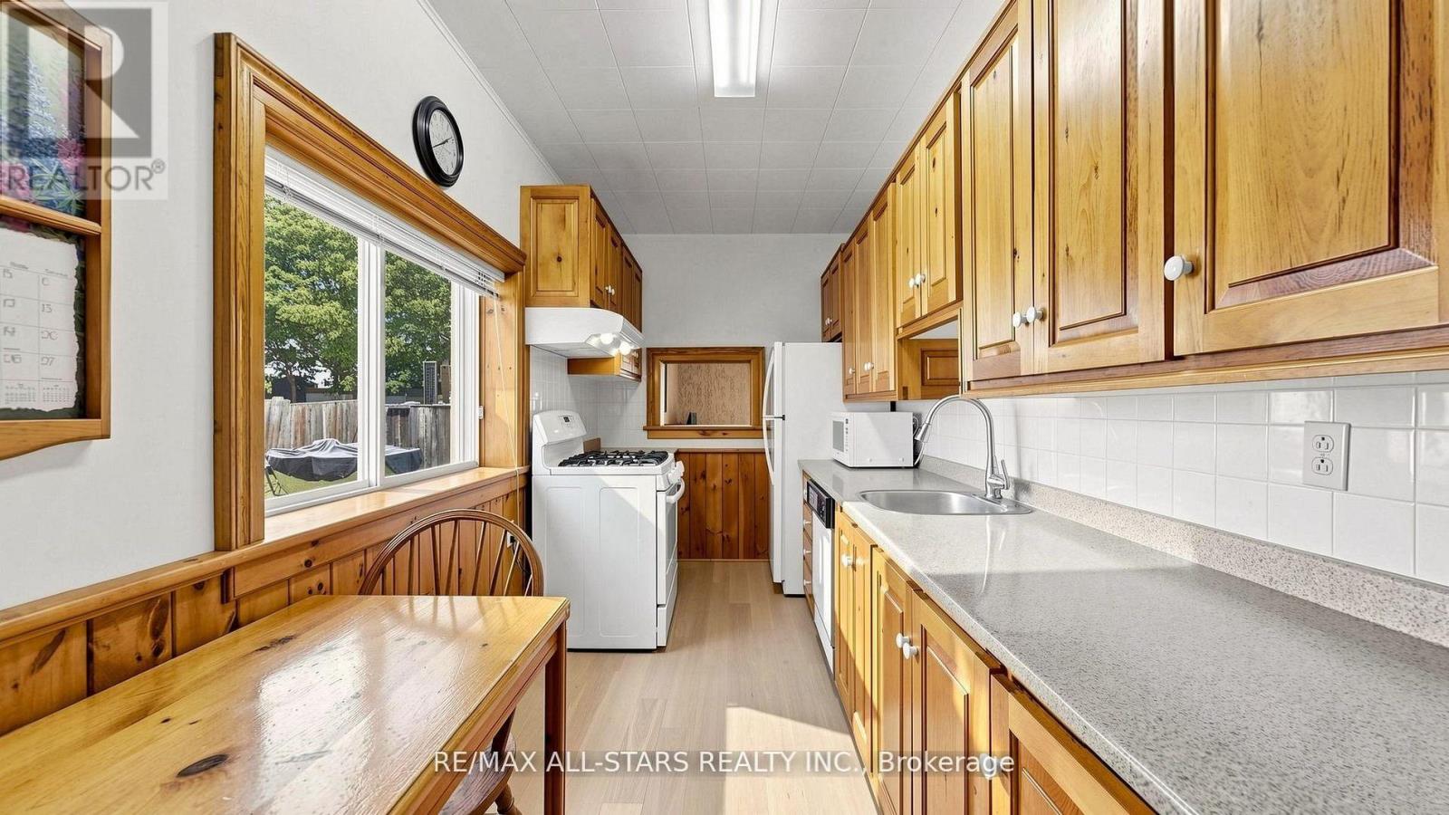 11 MARIETTA STREET - 15