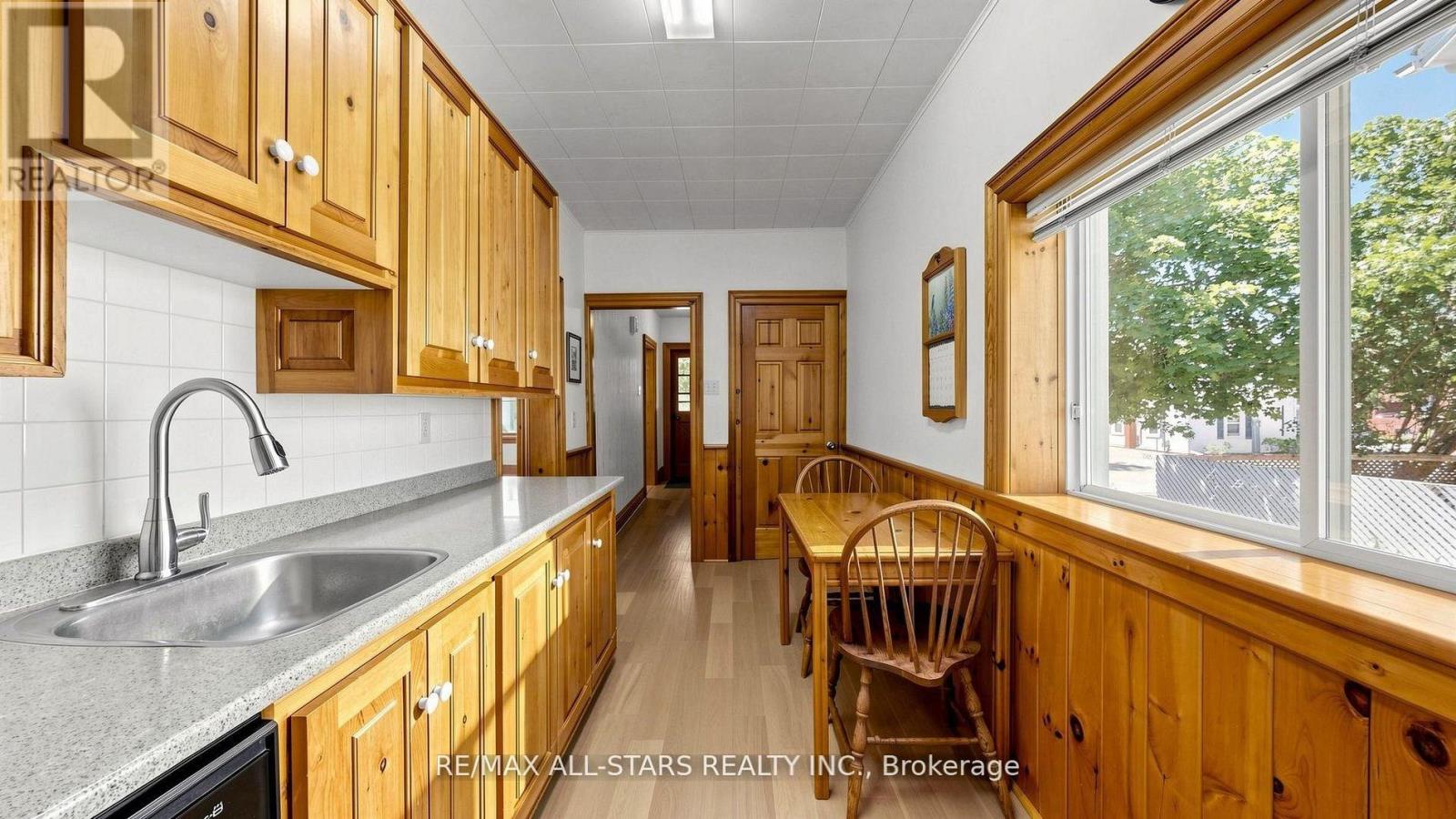 11 MARIETTA STREET - 16