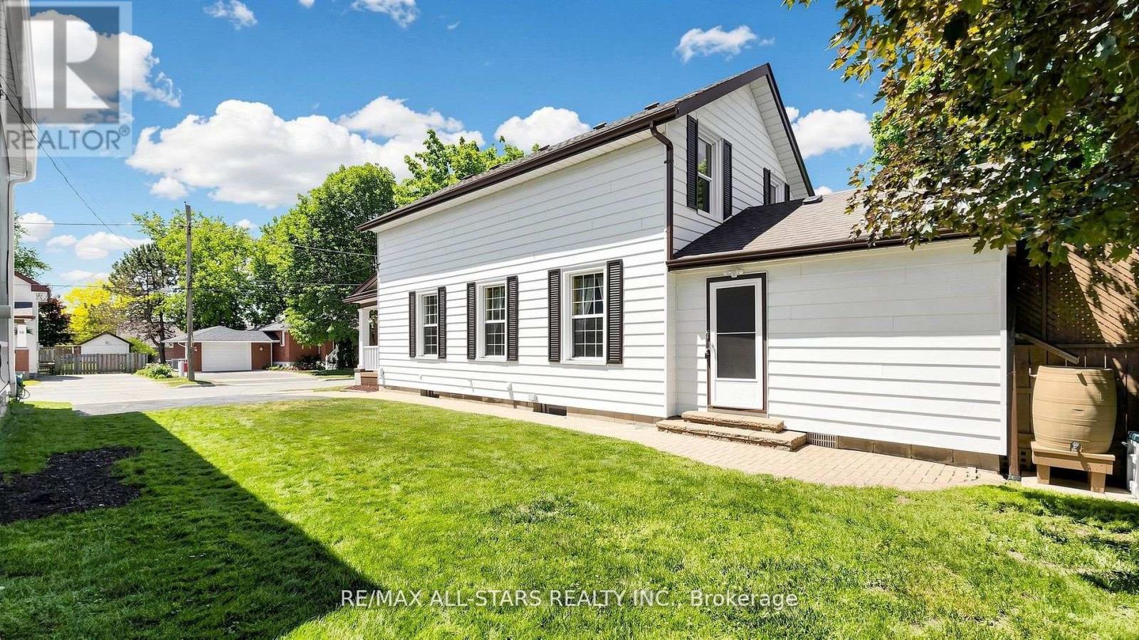 11 MARIETTA STREET - 29