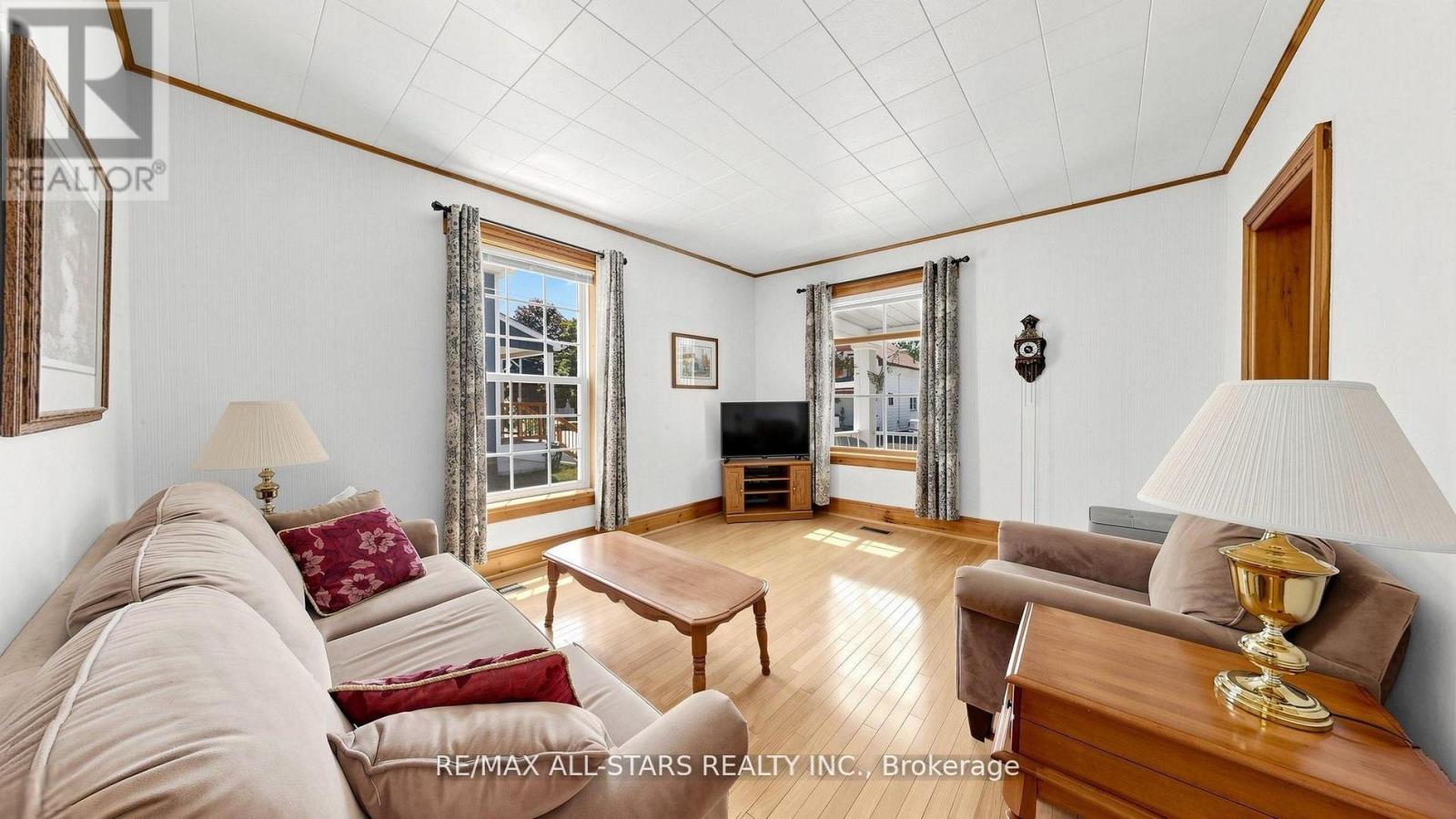 11 MARIETTA STREET - 7