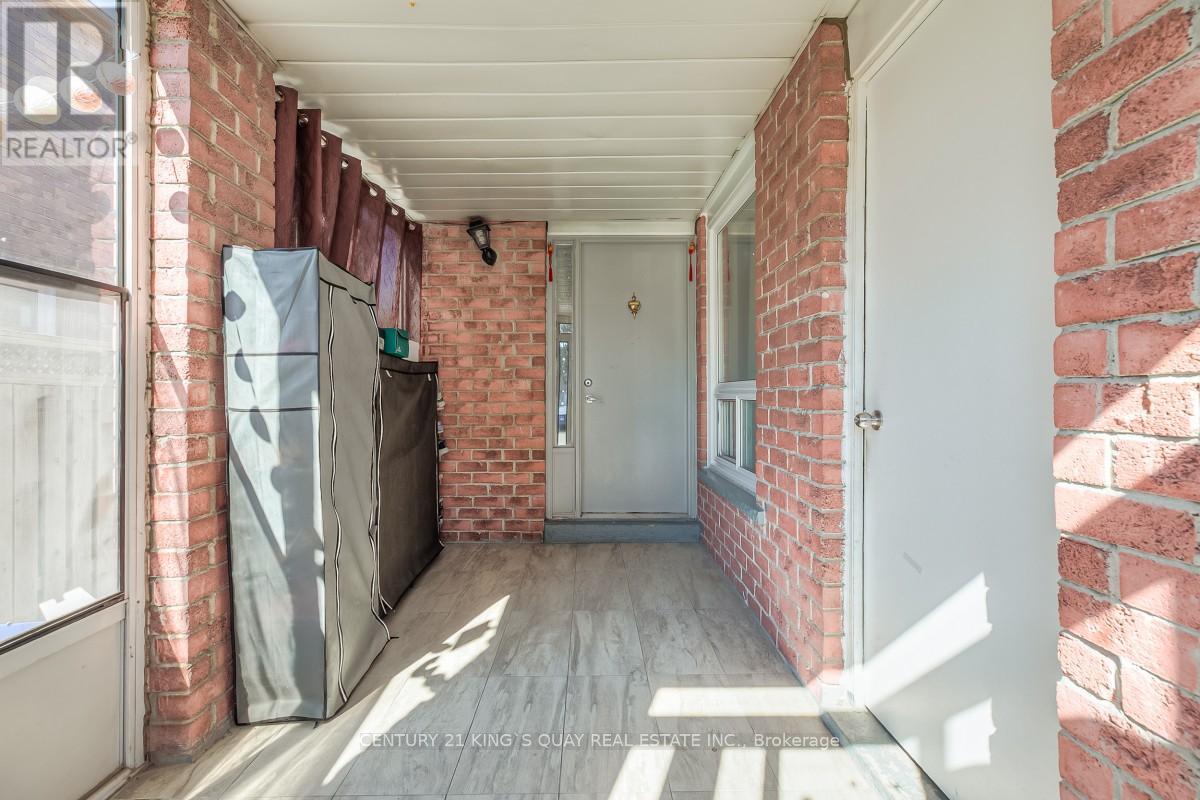 62 STATHER CRESCENT - 4