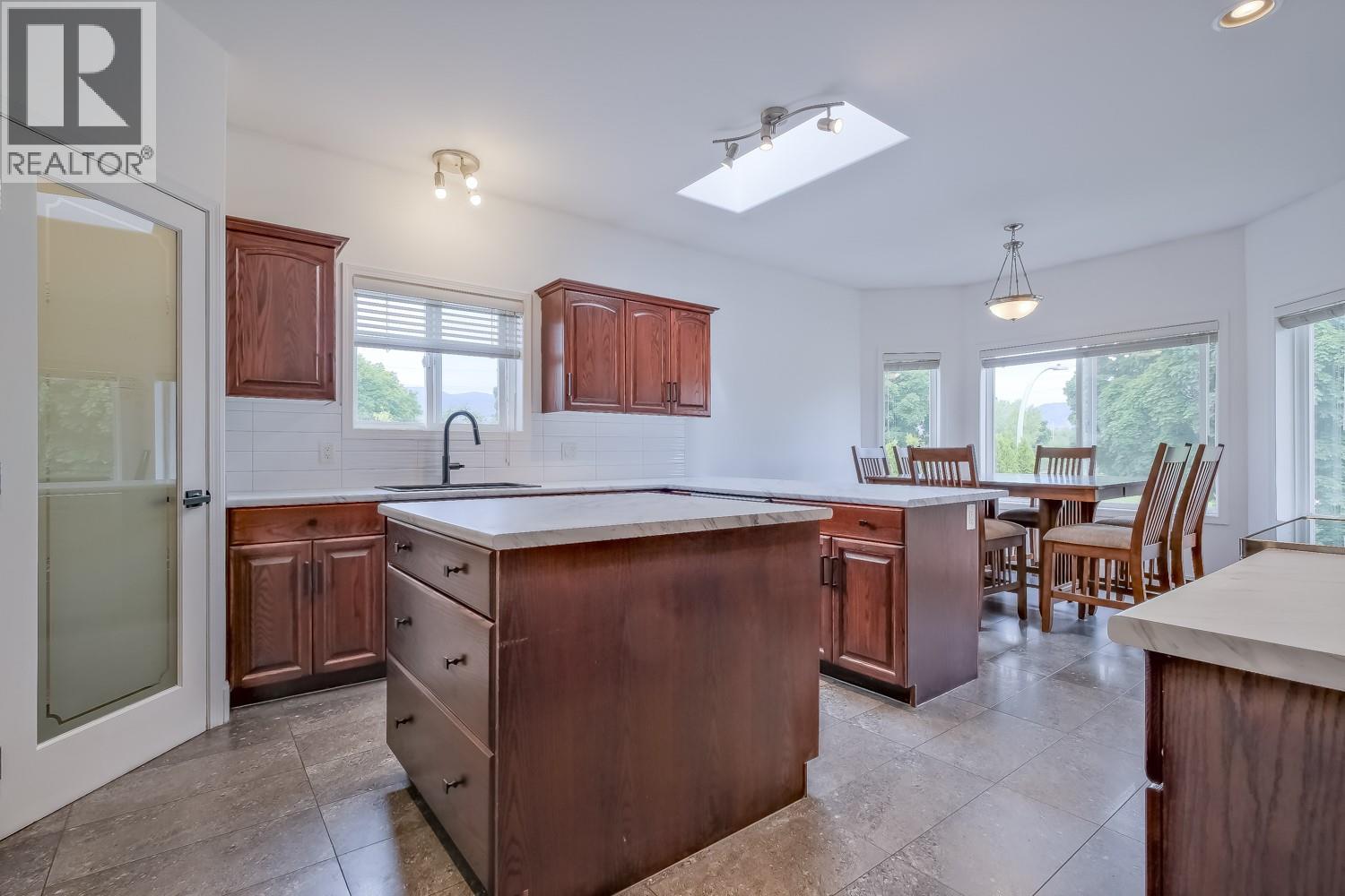 755 Birch Avenue - 15