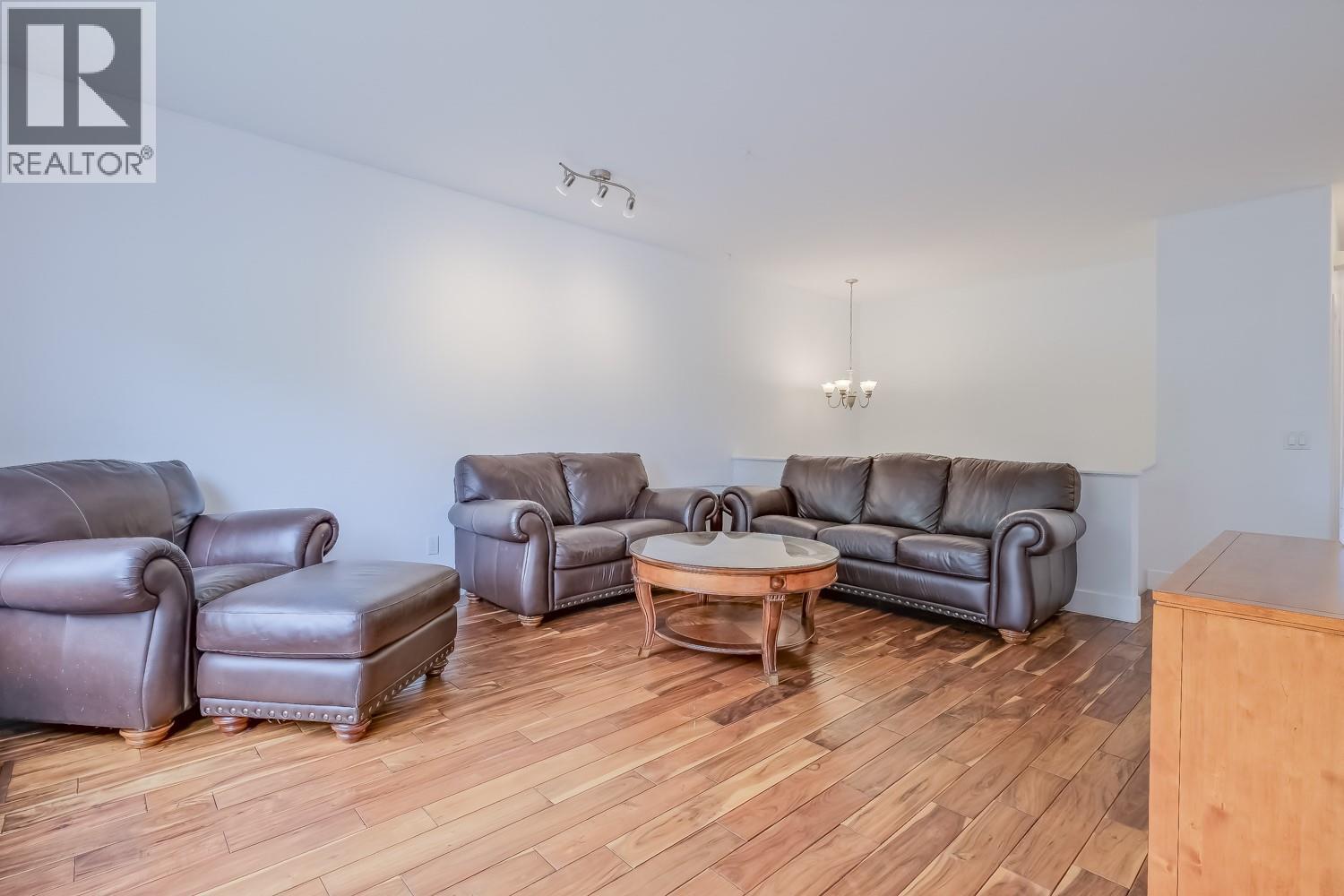 755 Birch Avenue - 21