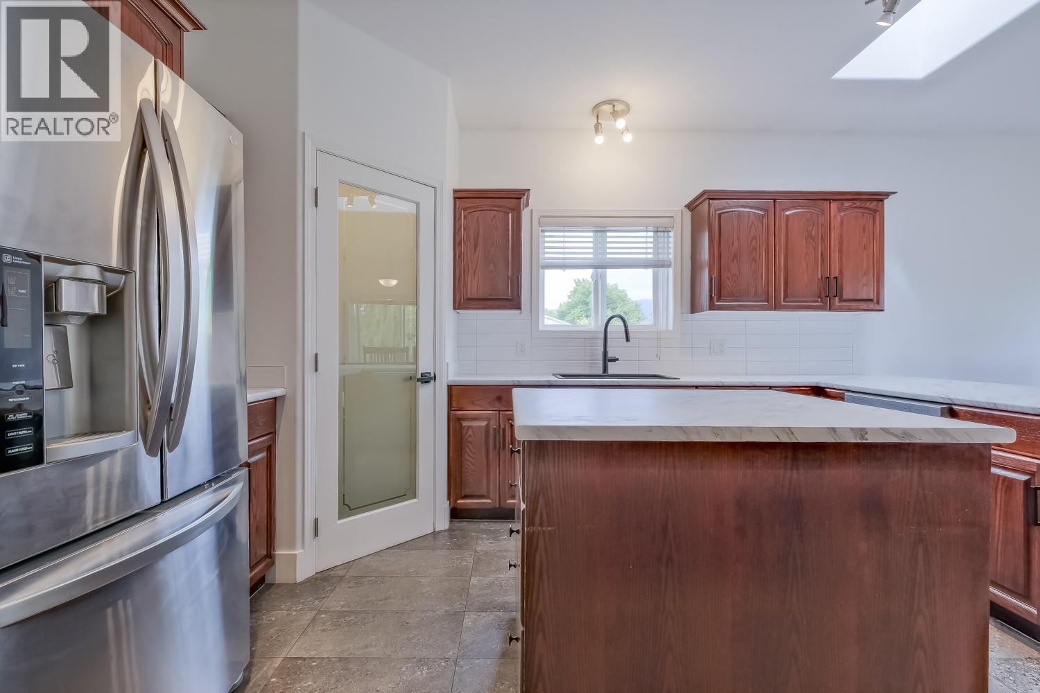 755 Birch Avenue - 14