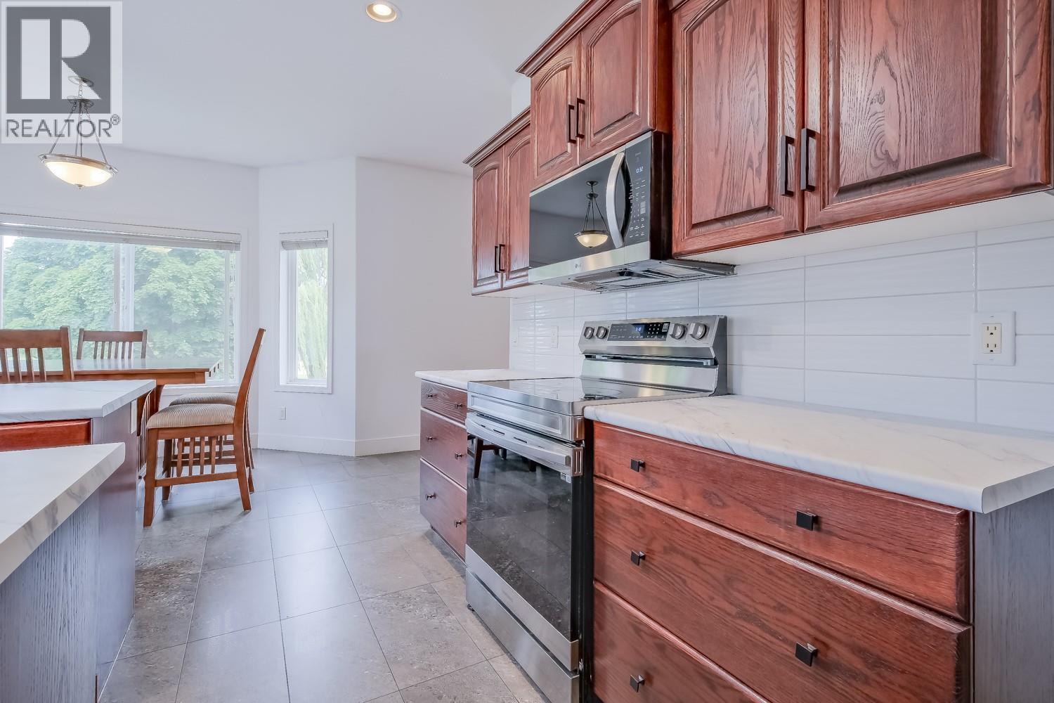 755 Birch Avenue - 12