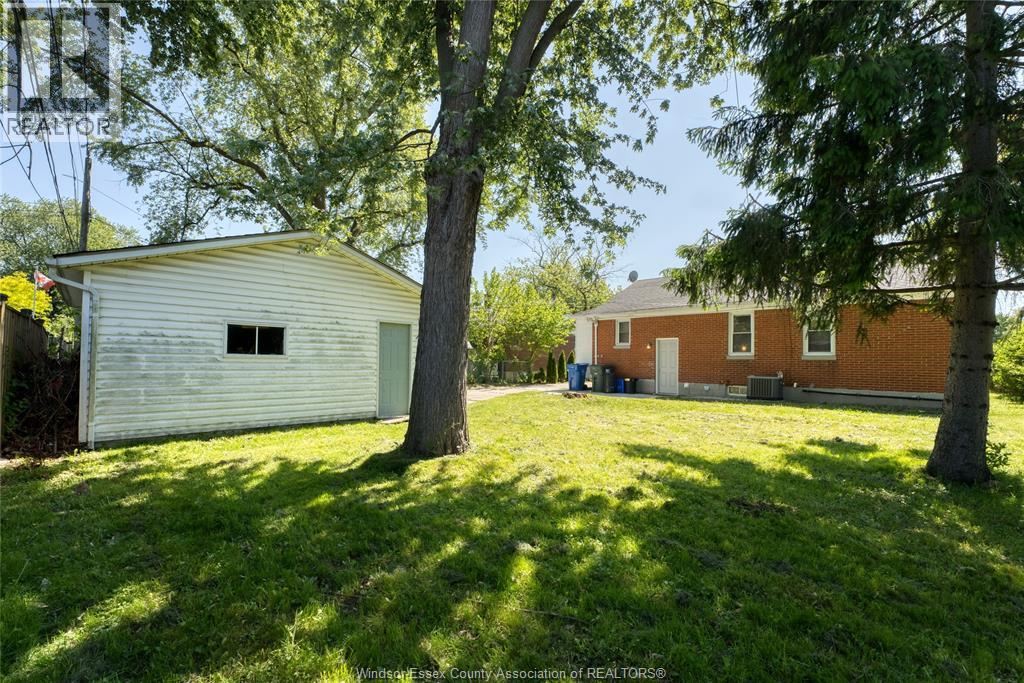 3414 DOMINION AVENUE - 40